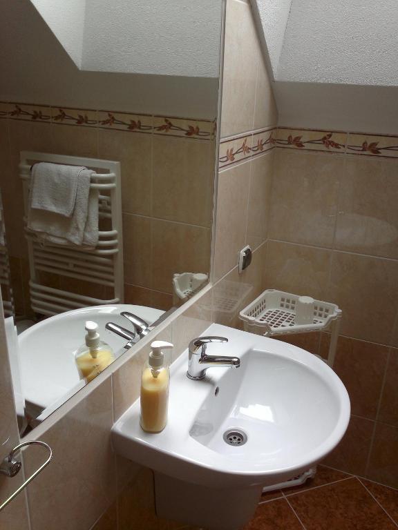 Gosciniec Czapla Bed and Breakfast Dywity Rum bild